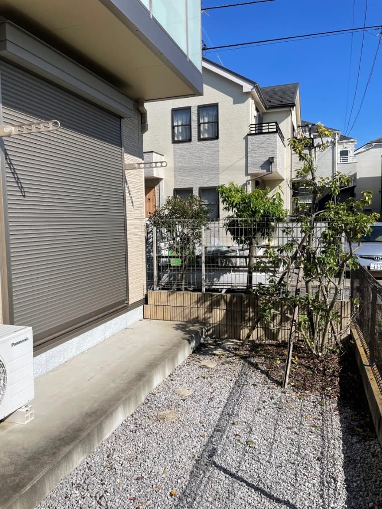 除草後・施工後の庭